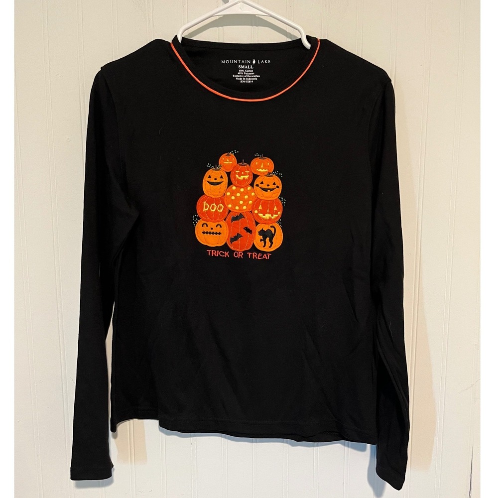 Mountain Lake Halloween Shirt Women Small Black Pumpkin Embroidered Long Sleeve